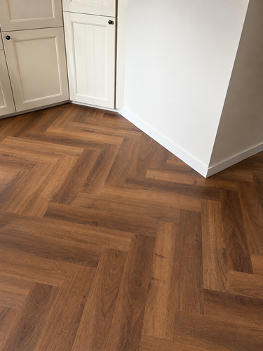Castell Luxury PVC Flooring Castell Premium 875 042 Highland Chocolate Castell Luxury PVC Flooring Castell Premium 875 042 Highland Chocolate