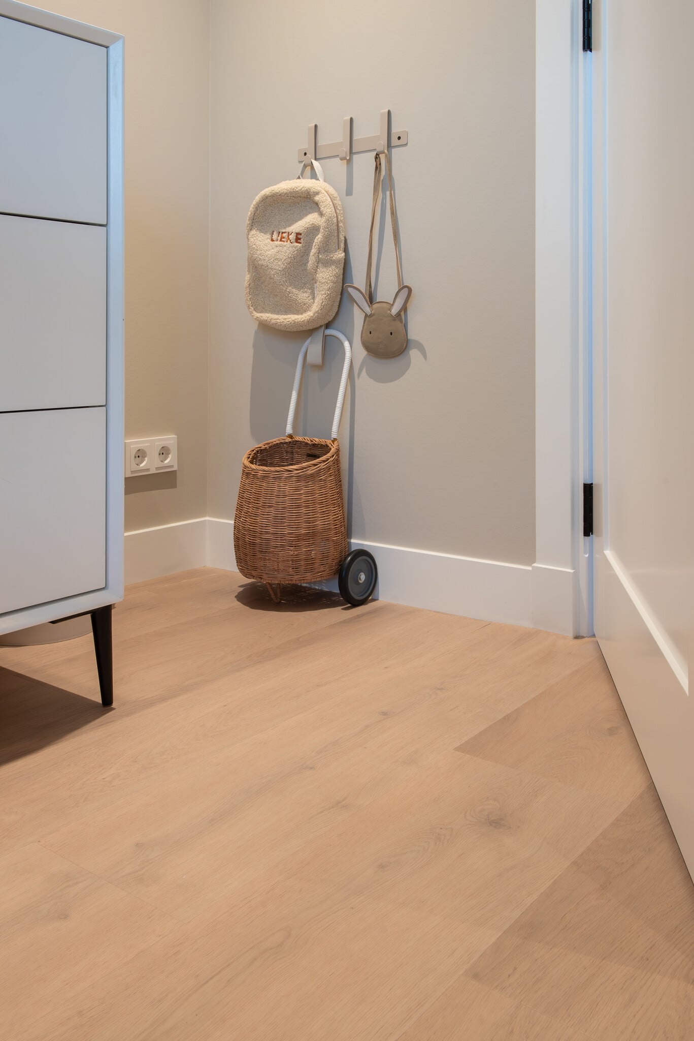 Belakos Attico 830 rechte plank