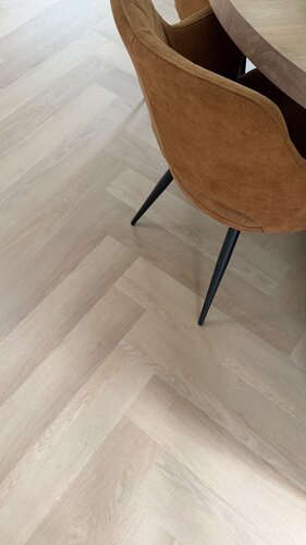 Castell Luxury PVC Flooring Castell Ultimate 880 281 Cedar Maple Castell Luxury PVC Flooring Castell Ultimate 880 281 Cedar Maple