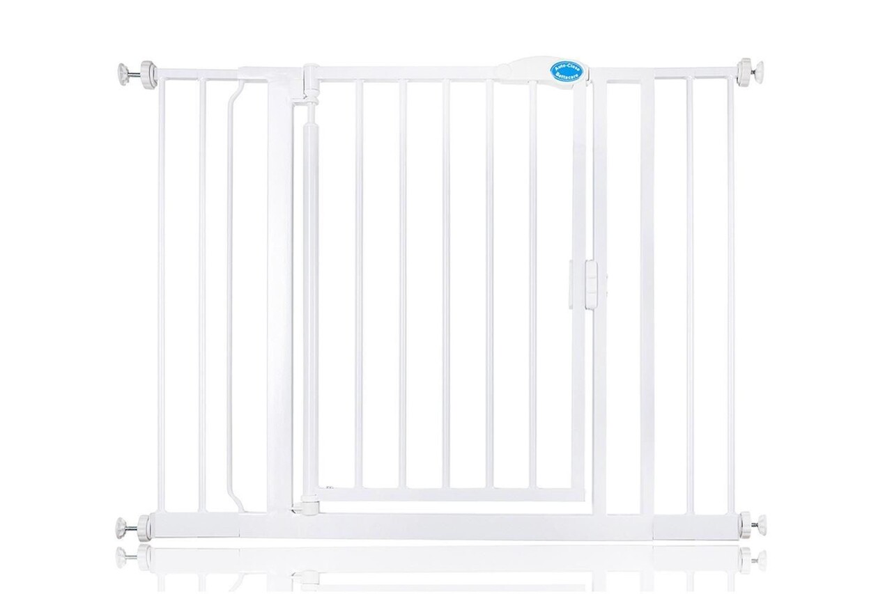 Bettacare Bettacare Auto-Close Traphekje 103,8 - 109,8 cm