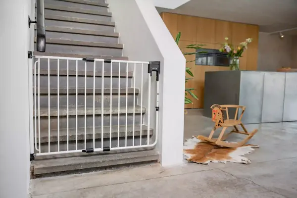 Fenss Fenss Traphekje Safetydoor 75,5 - 116 cm Fenss Fenss Traphekje Safetydoor 75,5 - 116 cm