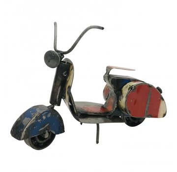 Varios Vespa van gerecycled blik H14