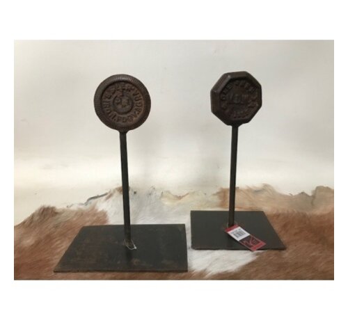 V Weight on stand +/- H 35cm
