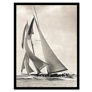 ingelijste poster 'The Schooner Half Moon at sail 1910'