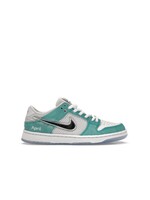 Nike SB Nike SB Dunk Low April Skateboards (PS)