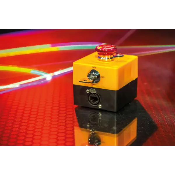 Showtec Showtec | 51367 | Remote Interlock for Solaris Effect Laser | Met sleutel en RJ45-aansluiting