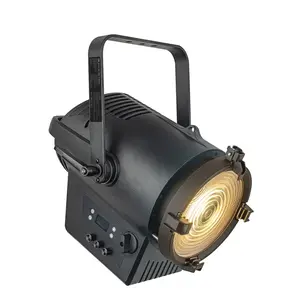 Showtec Showtec | 33141 | Performer 2500 Fresnel | Fresnel de Théâtre à LED 250 W Warm White Tungsten