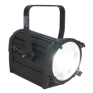 Showtec Showtec | 33038 | Performer 2000 RGBAL | Fresnel de Théâtre compacte à LED 240W RGBAL