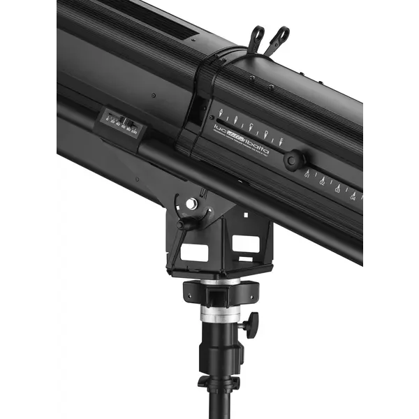 LDR* LDR | Astro 600 W | LED Volgspot | Kleurtemperatuur: 3200 of 6000K | Vermogen: 600W | Openingshoek: 7-12 | Kleur: Zwart