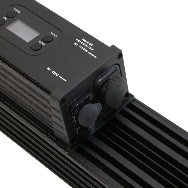 XOOP* XOOP | B 150+ outdoor | barre LED multicolore | étanche