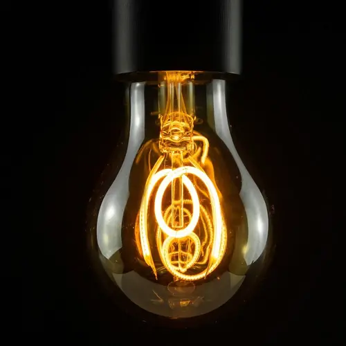 Segula* Segula | SG-50645 | Ampoule LED modèle curved gold | E27 | 3.2W | 160 lm | 1800 K