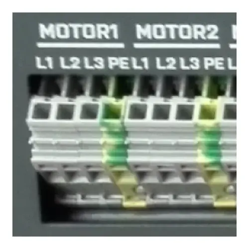 SRS Rigging* SRS Rigging | AHD16-LV | AHD Hoist control 16-channel | Type de commande : Low Voltage | Input : 1x CEE63A-5p