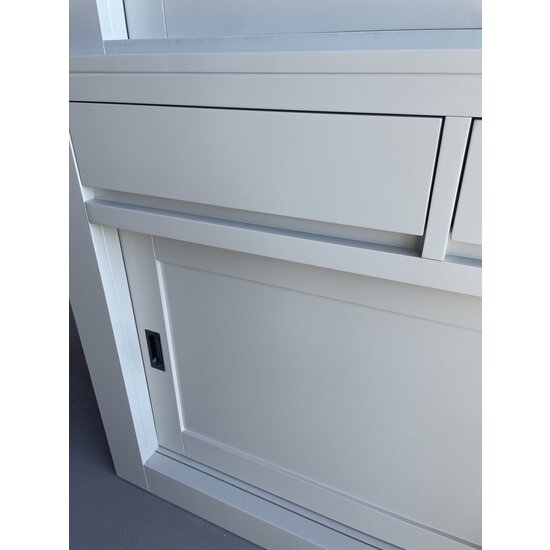 123schrank Buffetschrank Lyon - 180x40/50x225H cm - schlankes Design - 4 Schiebetüren - 3 grifflose Schubladen