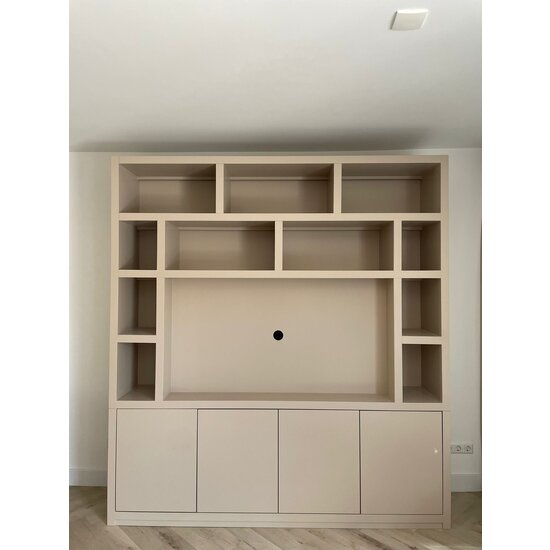 123schrank Tv/Vakkenkast Manhattan 12 - 200x40x240H cm - Cinewall - TV-Fach - offene Einlegeböden - schlankes Design - 5cm Einlegebodenstärke - 4 grifflose push to open Türen