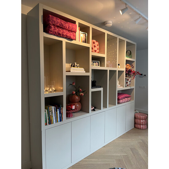 123schrank Amora Fächerschrank - 280x20x240H cm - push-to-open Türen