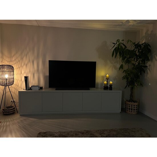 123schrank TV-Sideboard Jersey - 300x40x70H cm - schlankes Design - 5 grifflose Push-to-Open-Türen
