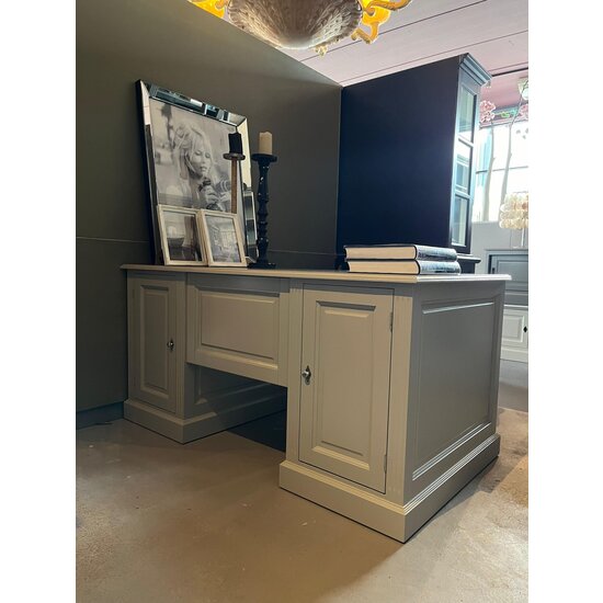 123schrank Modell anzeigen Schreibtisch Philine - 160x90x79H cm - Schubladen und Türen - RAL 7044