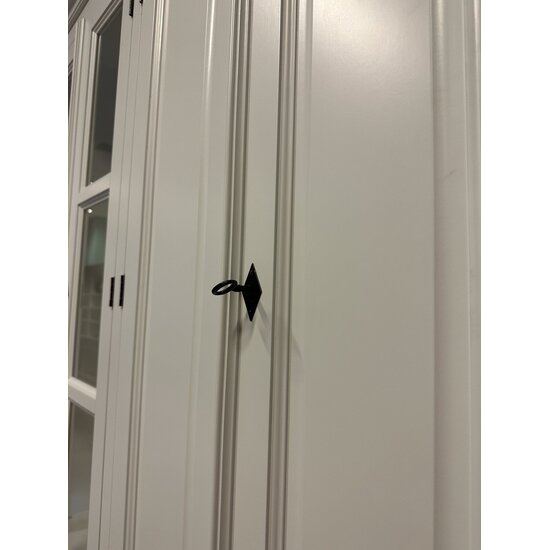 123schrank Ausstellungsstück Buffetschrank Chaumont Spezial - 210x50x250H cm - RAL 9010 - geschlossene Türen - Vitrinentüren - 9 Schubladen