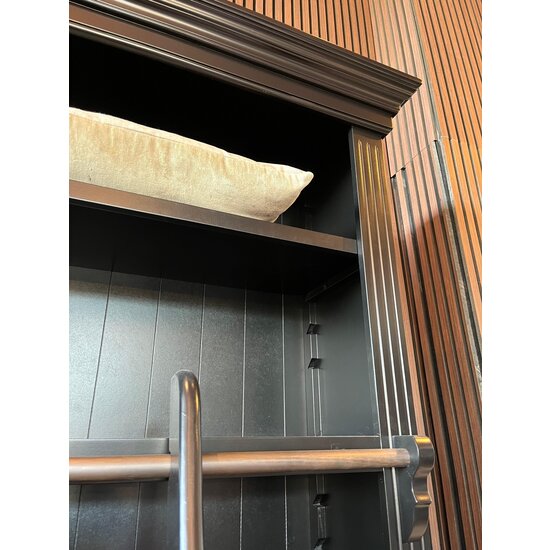 123schrank Ausstellungsstück Bücherschrank Private Library - 300x43x240H cm - RAL 9005