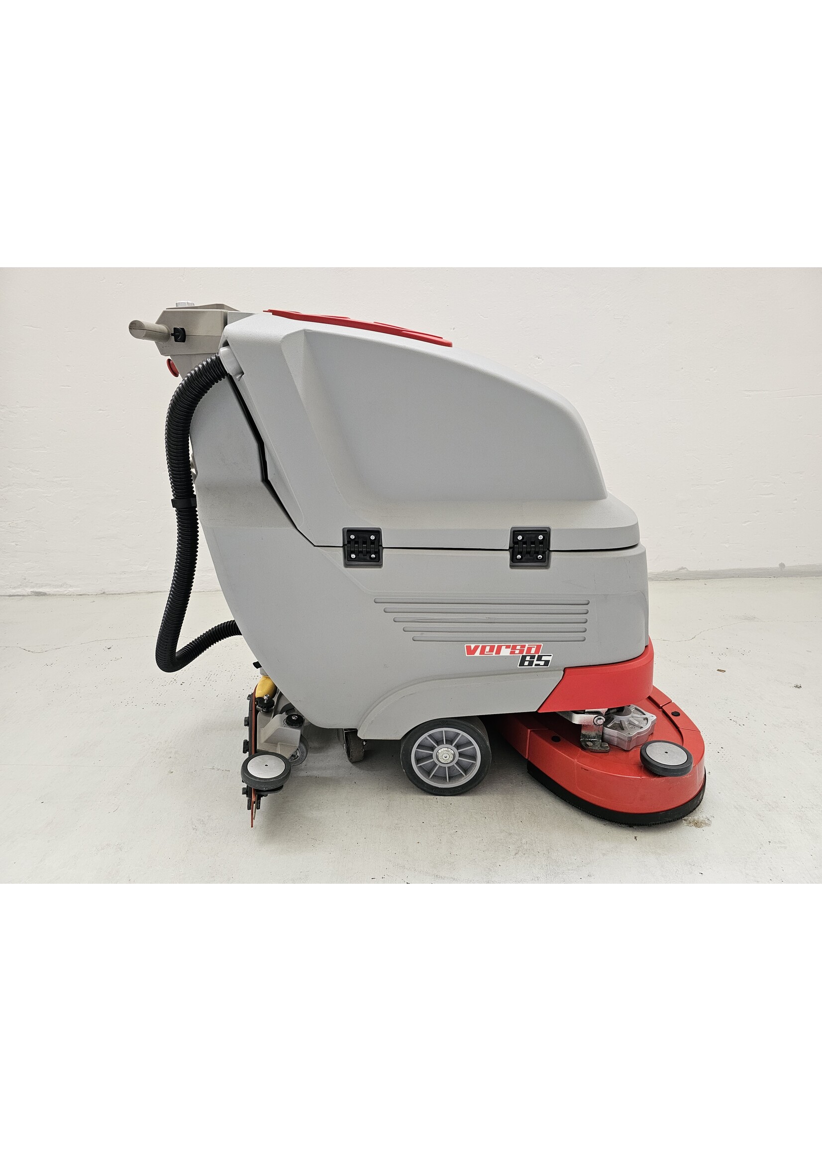 Comac Versa 65 BT