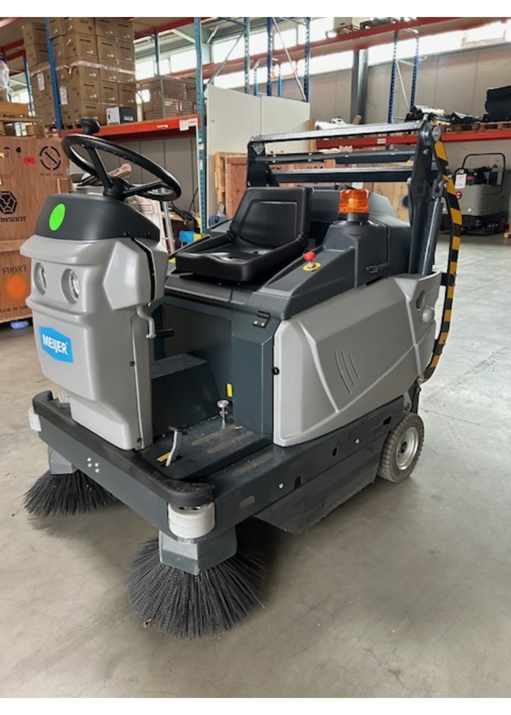 Metech Sweepers & Scrubbers Meijer VR1300 – Aufsitz-Kehrmaschine (gebraucht)