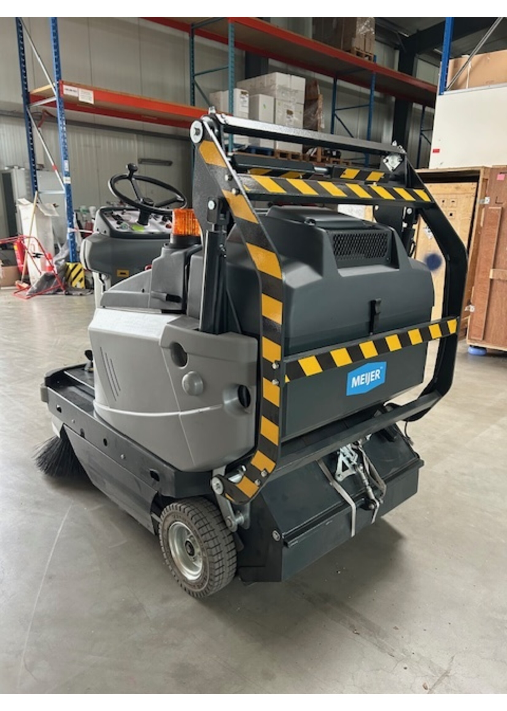 Metech Sweepers & Scrubbers Meijer VR1300 – Aufsitz-Kehrmaschine (gebraucht)