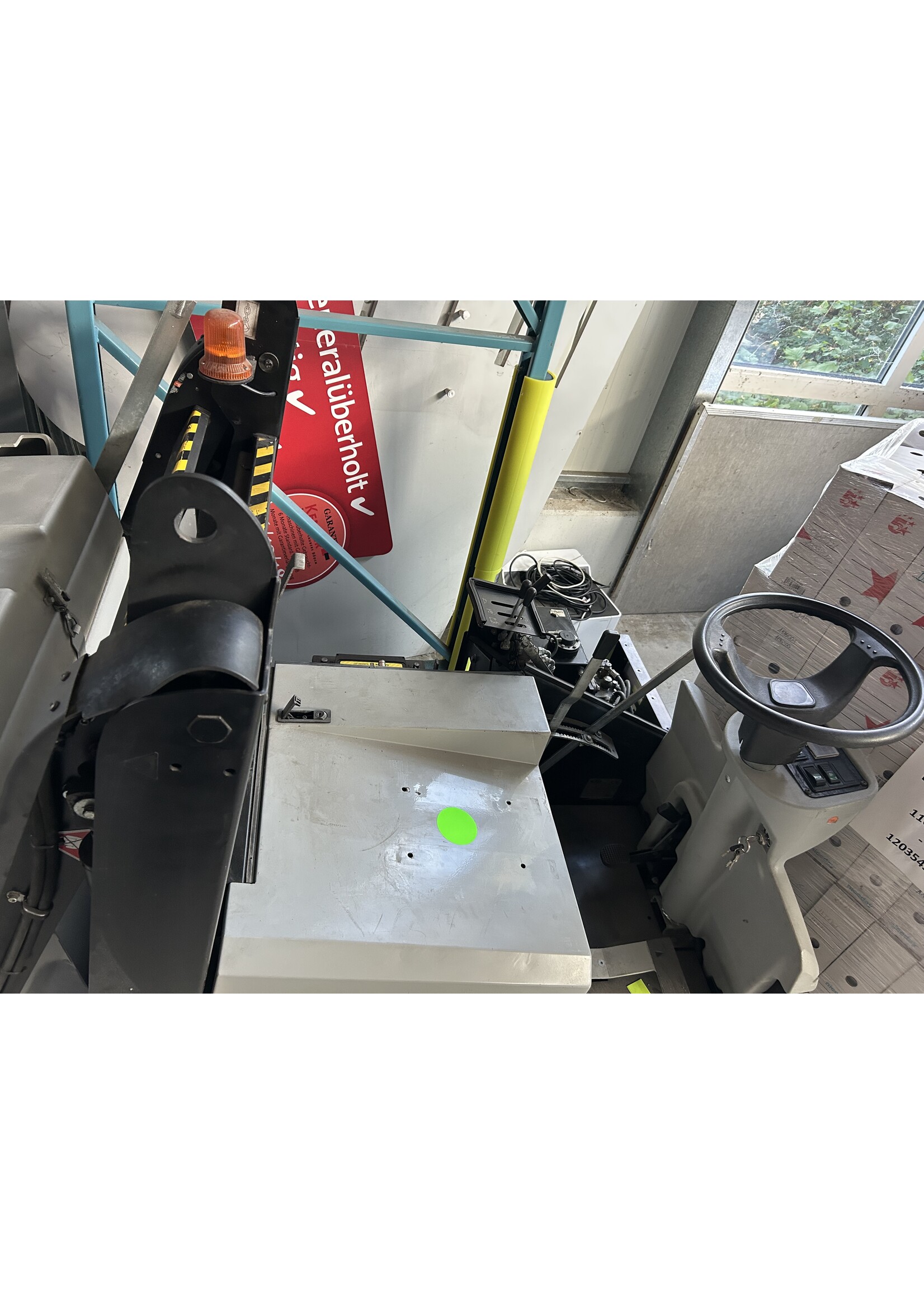 RCM S.p.A. RCM Motoscopa Otto DL Top/1 – Aufsitz-Kehrmaschine (reparaturbedürftig)