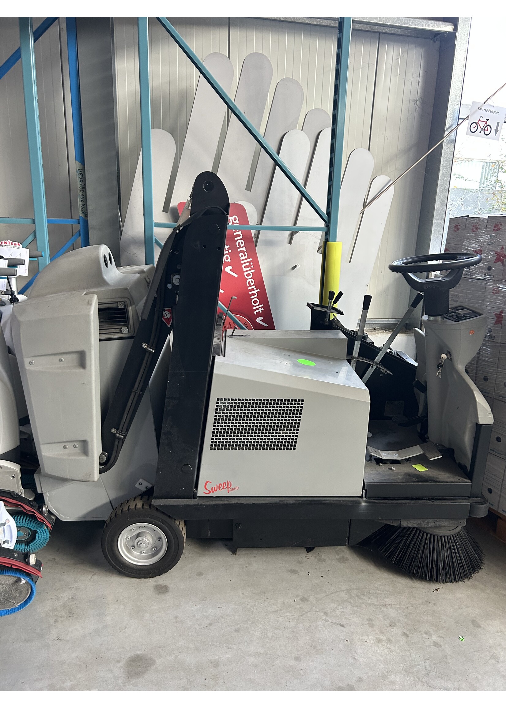 RCM S.p.A. RCM Motoscopa Otto DL Top/1 – Aufsitz-Kehrmaschine (reparaturbedürftig)