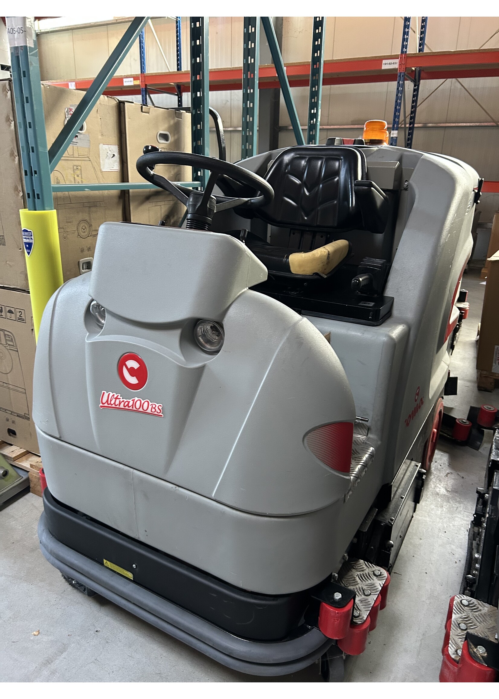 Comac S.p.A. Comac Ultra 100 BS – Aufsitz-Scheuersaugmaschine (diverse Mängel)