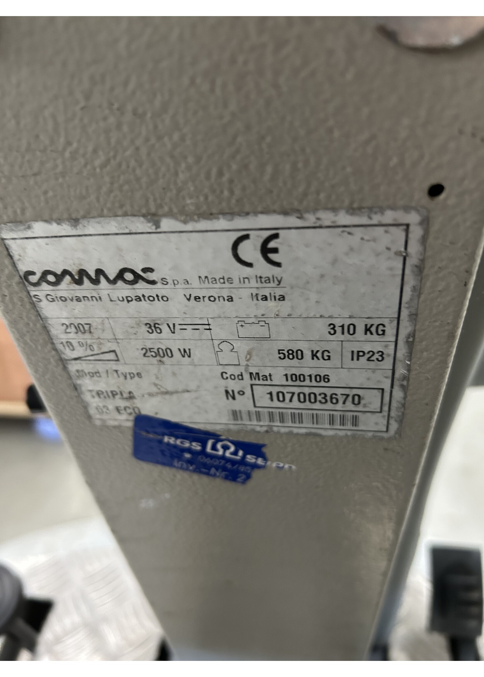 Comac S.p.A. Comac Tripla 63 ECO – Aufsitz-Scheuersaugmaschine (reparaturbedürftig)