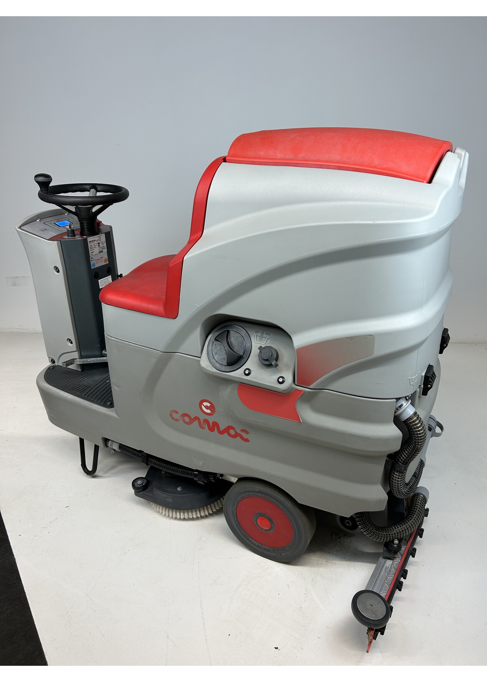 Comac S.p.A. Comac Innova 65 B – Aufsitz-Scheuersaugmaschine
