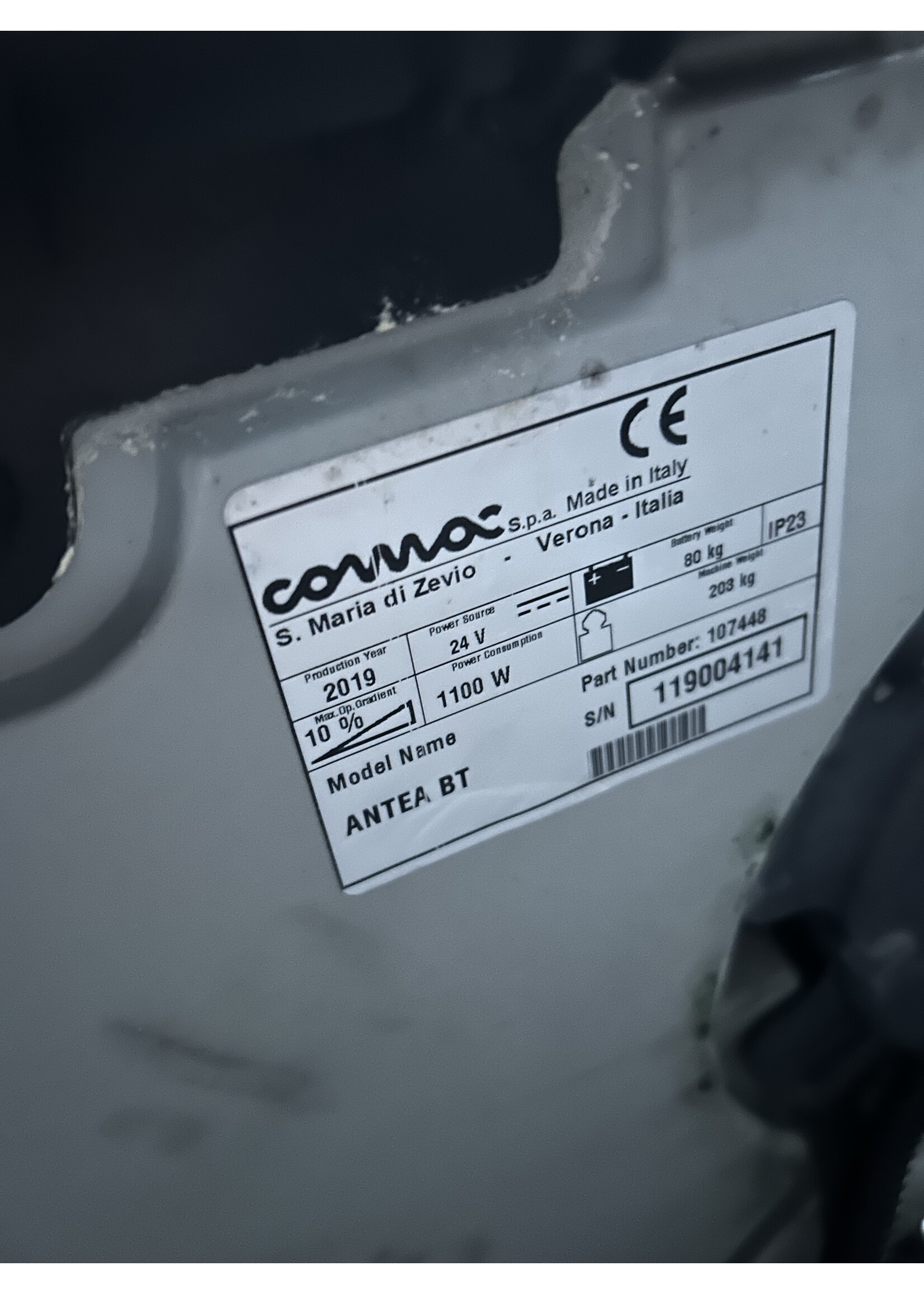 Comac S.p.A. Comac Antea 50 BT – Nachläufer-Scheuersaugmaschine (reparaturbedürftig)