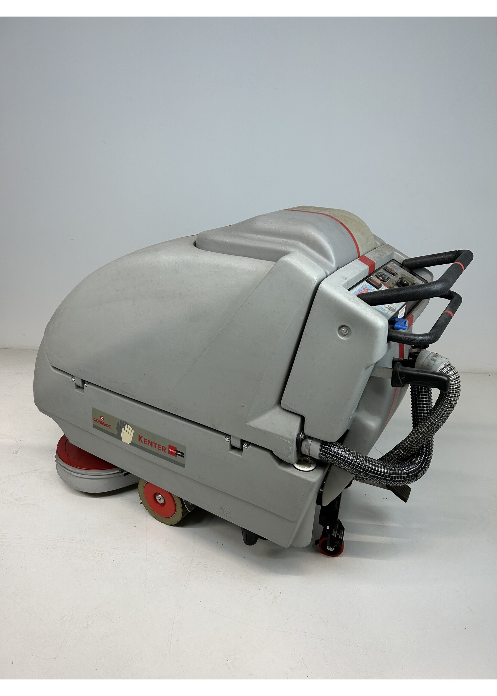 Comac S.p.A. Comac Media 26 – Nachläufer-Scheuersaugmaschine (reparaturbedürftig)