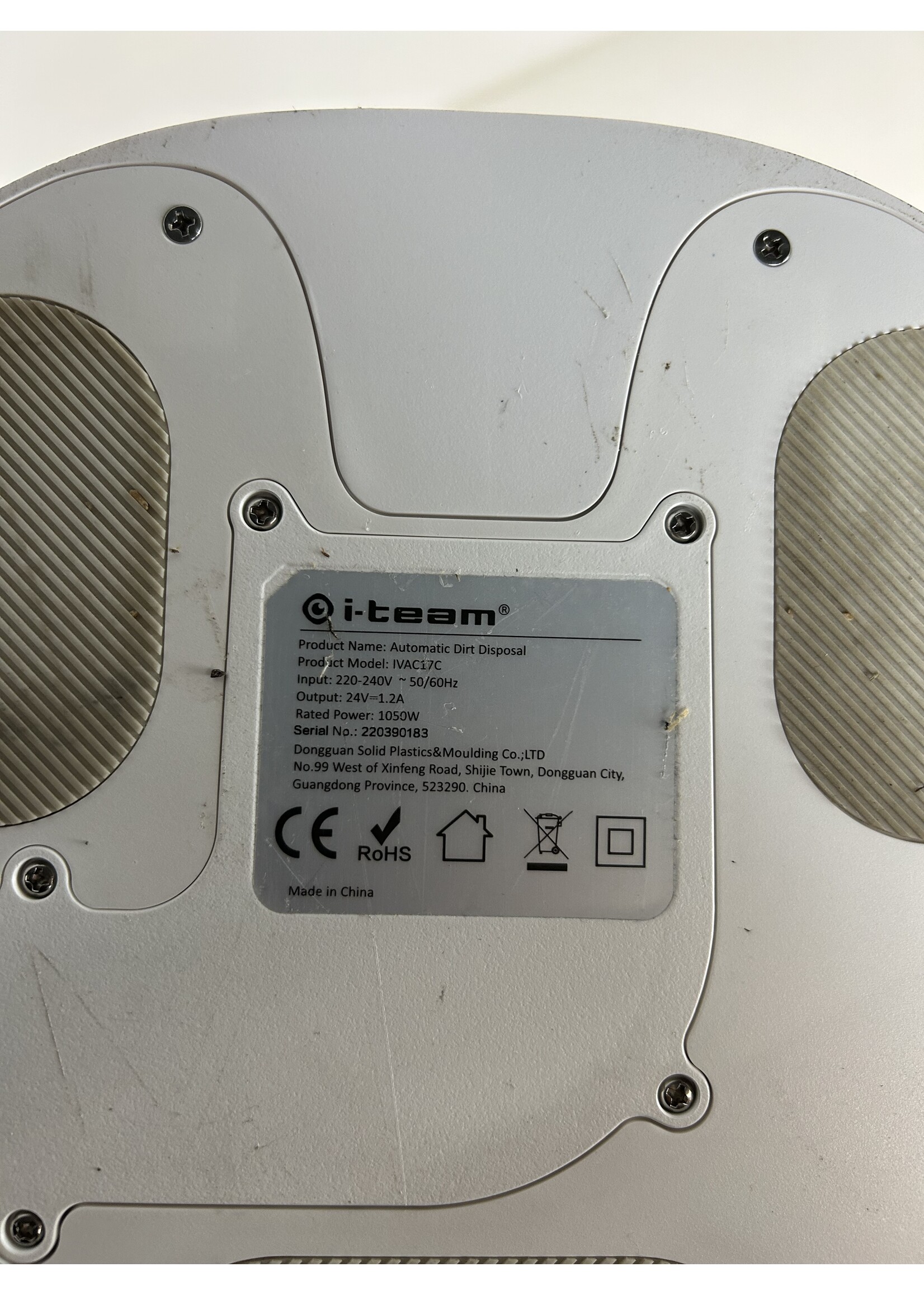 i-team Global B.V. i-VAC COBOTIC 1700 – Reinigungsroboter mit automatischer Absaugstation