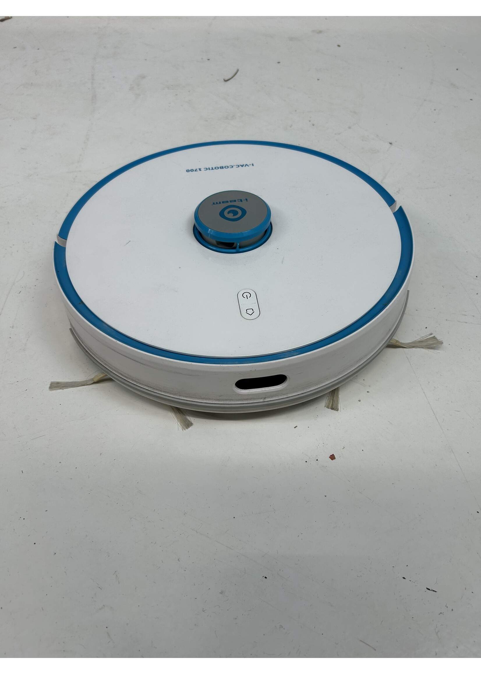 i-team Global B.V. i-VAC COBOTIC 1700 – Reinigungsroboter mit automatischer Absaugstation
