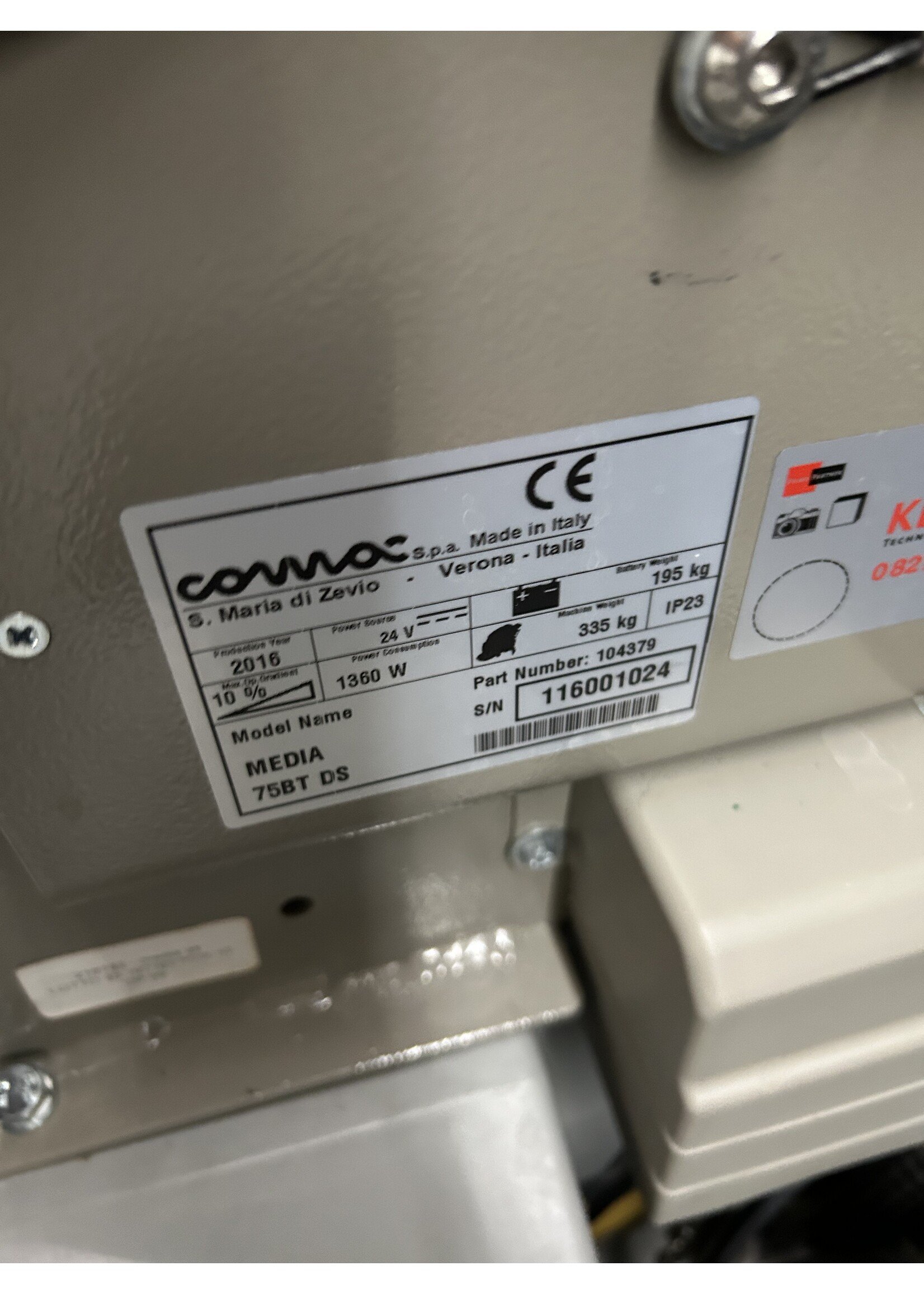 Comac S.p.A. Comac Media 75 BT XL DS – Nachläufer-Scheuersaugmaschine