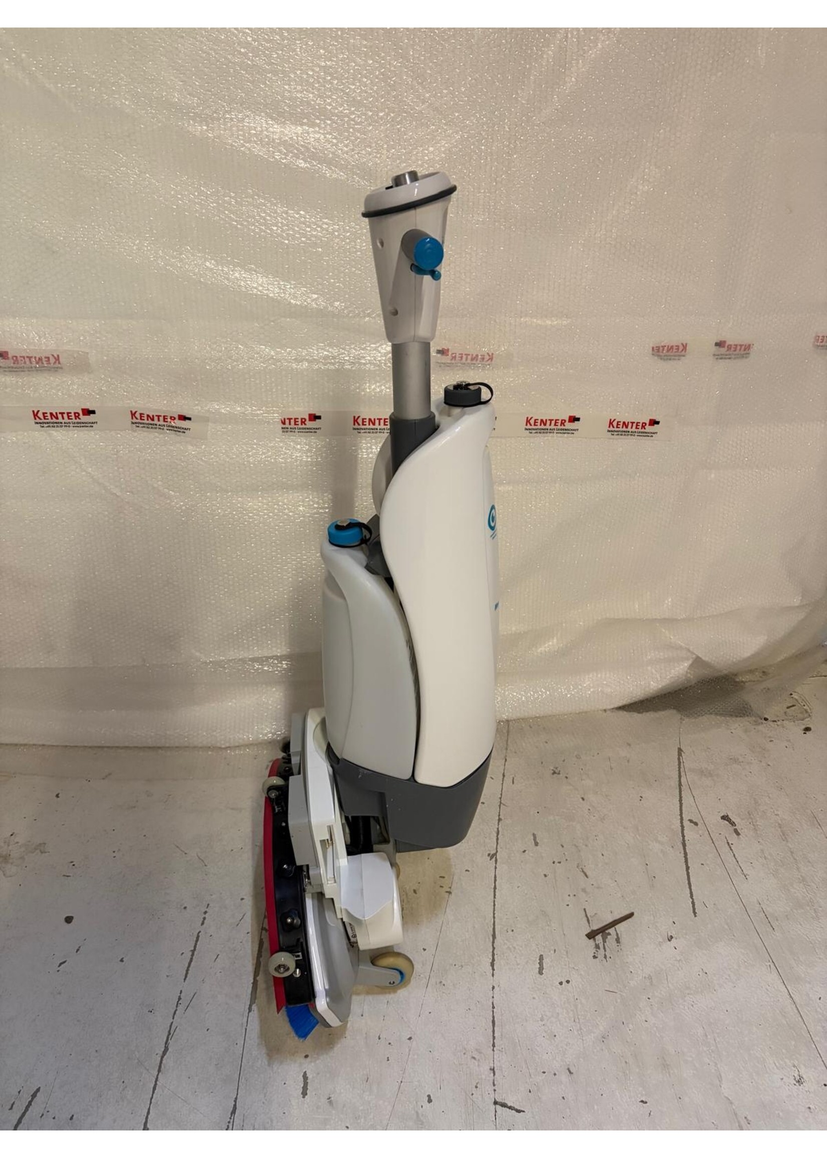 i-team Global B.V. i-Mop XL Basic – kompakte Scheuersaugmaschine (generalüberholt)