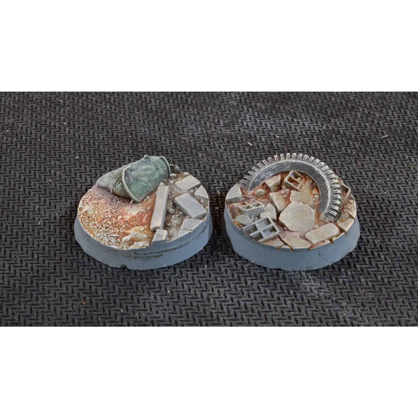 GamersGrass Urban Warfare Bases - Round 25mm - GamersGrass