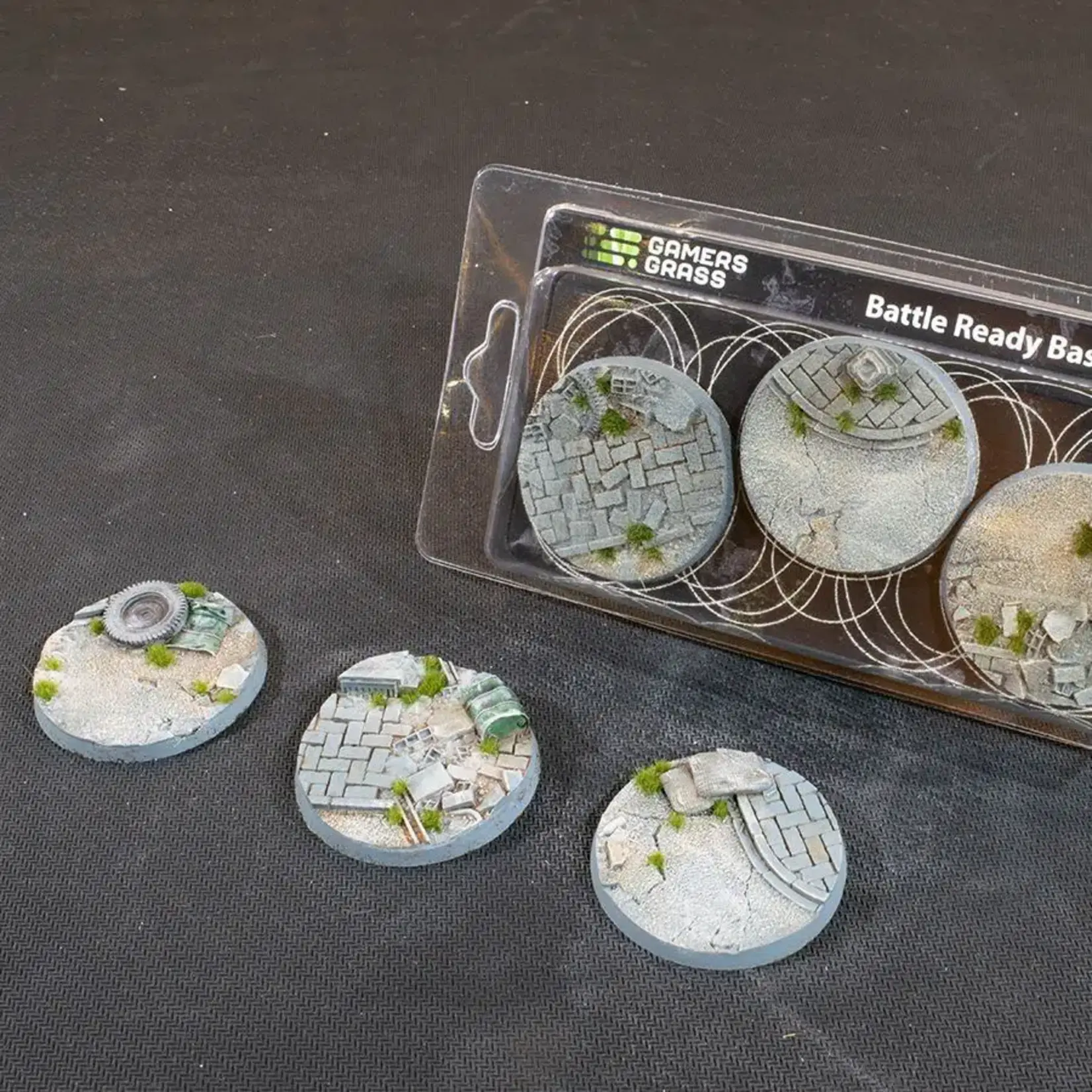 GamersGrass Urban Warfare Bases - Round 50mm - GamersGrass