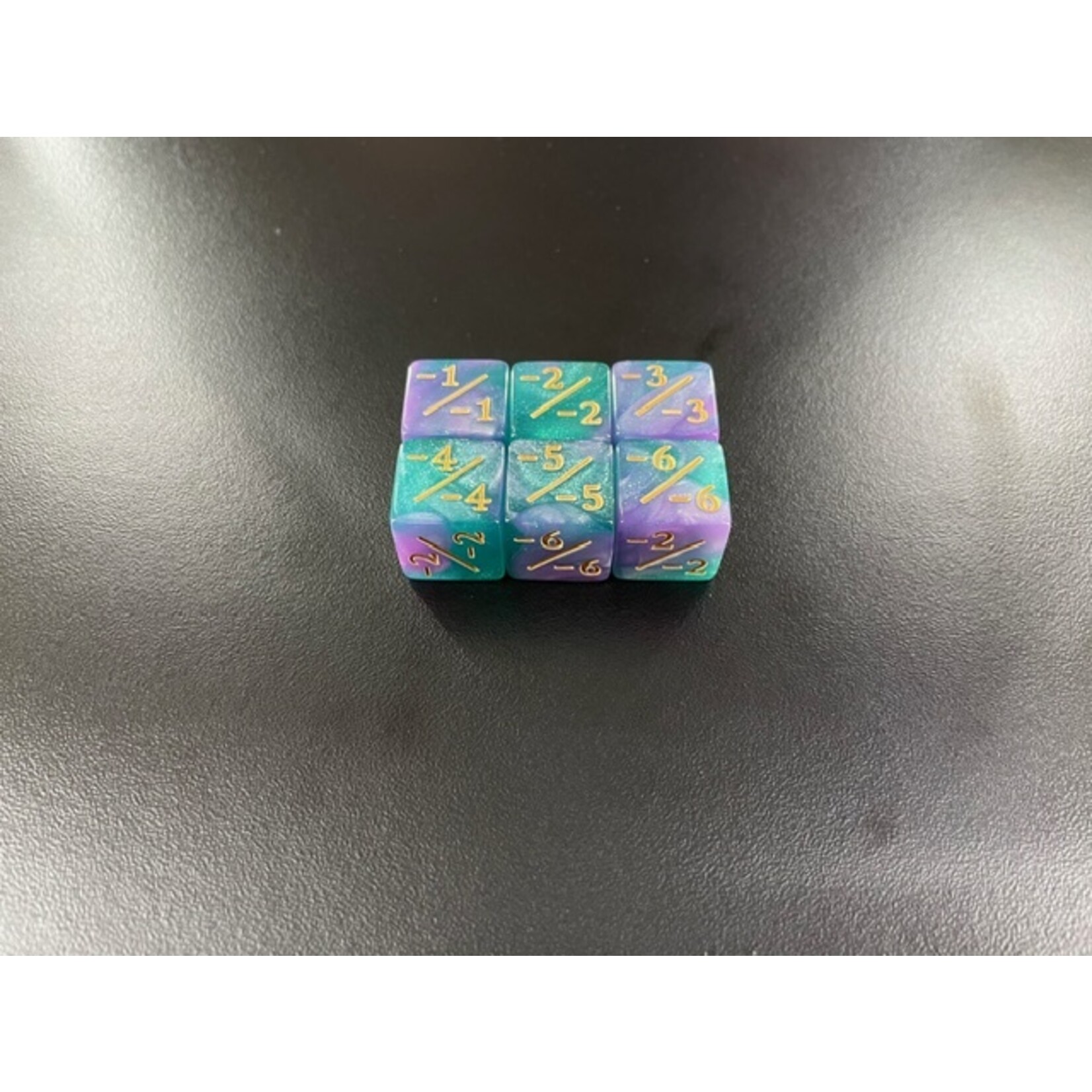 MagicVortex - Dice Leprachaun: -1/-1  ( 6 pc)