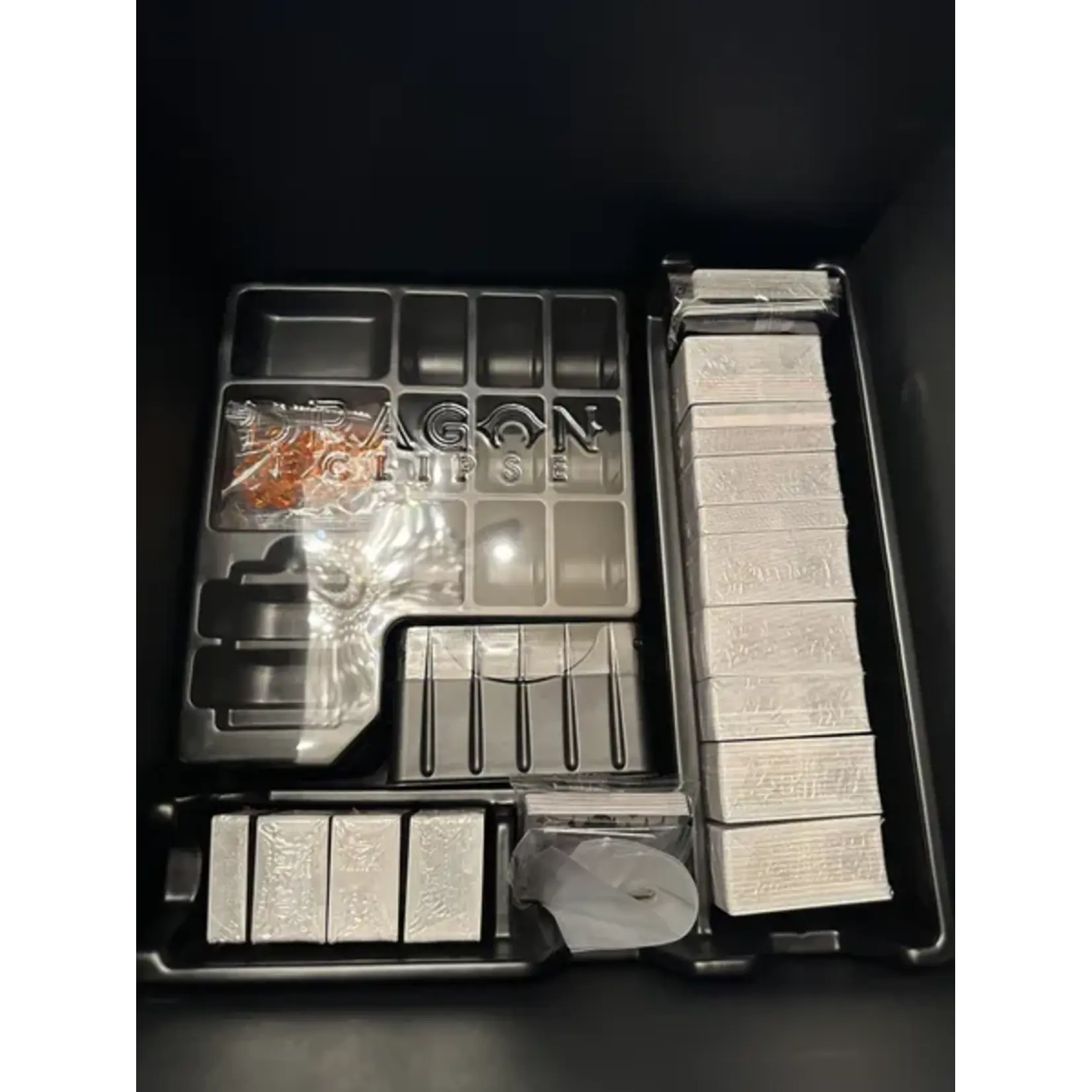 Awaken Realms Dragon Eclipse - Retail Box (Minis) - EN