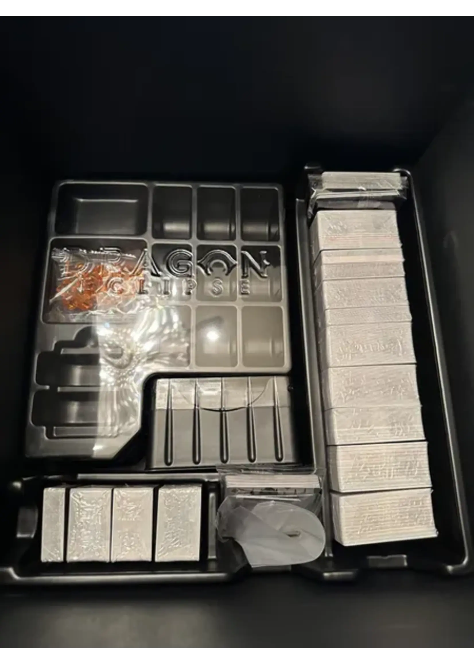 Awaken Realms Dragon Eclipse - Retail Box (Minis) - EN