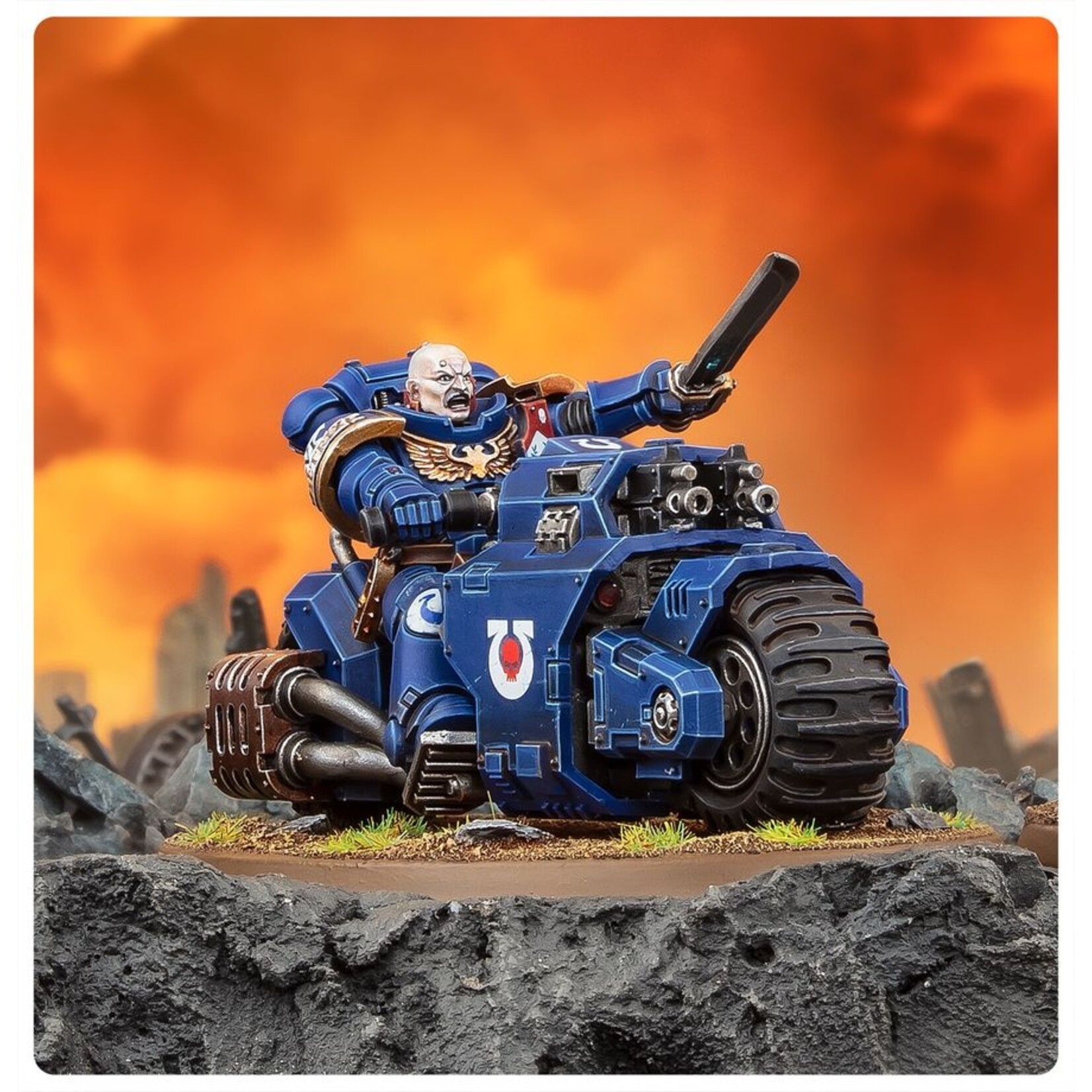Warhammer: 40.000 (Preorder Ships On 03/10)Space Marines: Outrider Squad