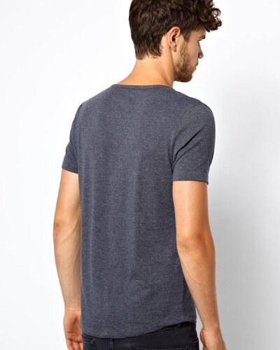 T-shirt with deep collar