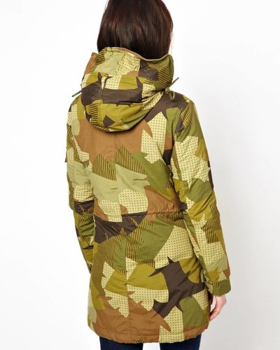 Parka met camouflage print