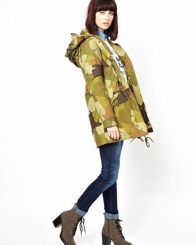 Parka mit Camouflage-Print