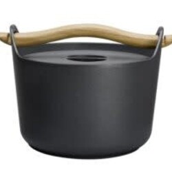 iittala Sarpaneva cast iron casserole 3L