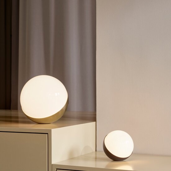 Louis Poulsen vl studio tafel