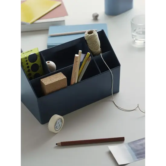 Muuto muuto sketch toolbox midnight blue