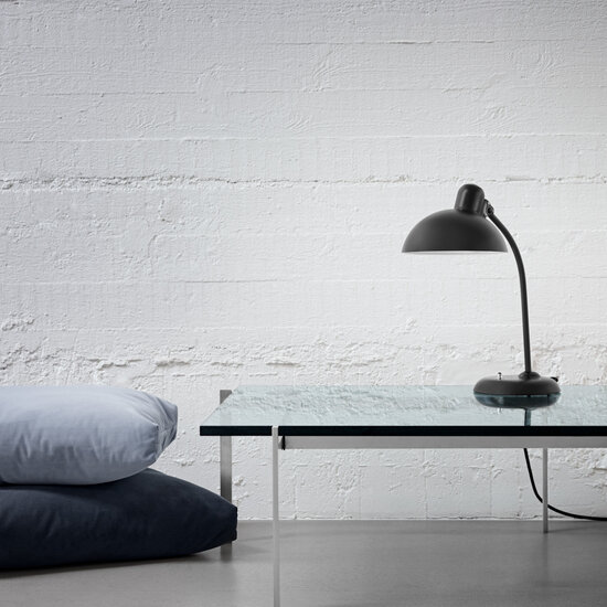 Fritz Hansen Fritz Hansen  PK61 geborsteld staal/glas (80x80x32cm)